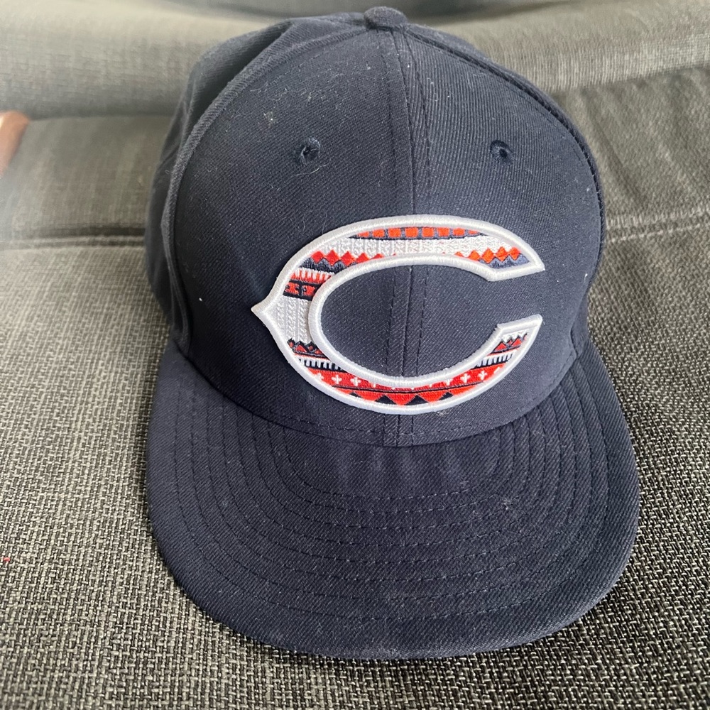 Chicago Bears New Era brand 7.5 fitted hat with decorative symbol